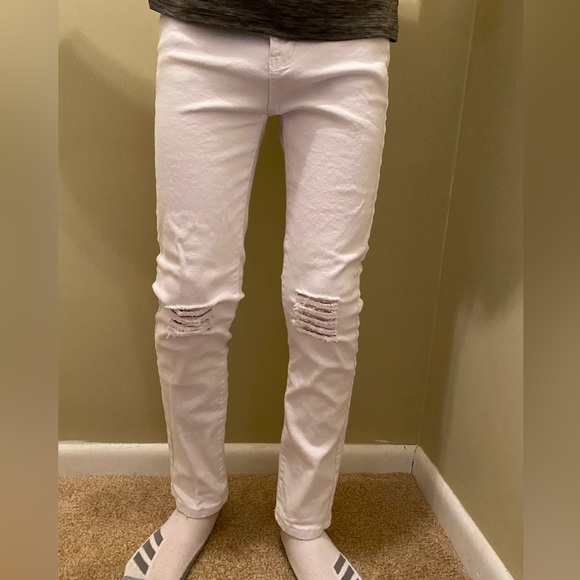Boys white jeans in size 12 - Picture 2 of 7